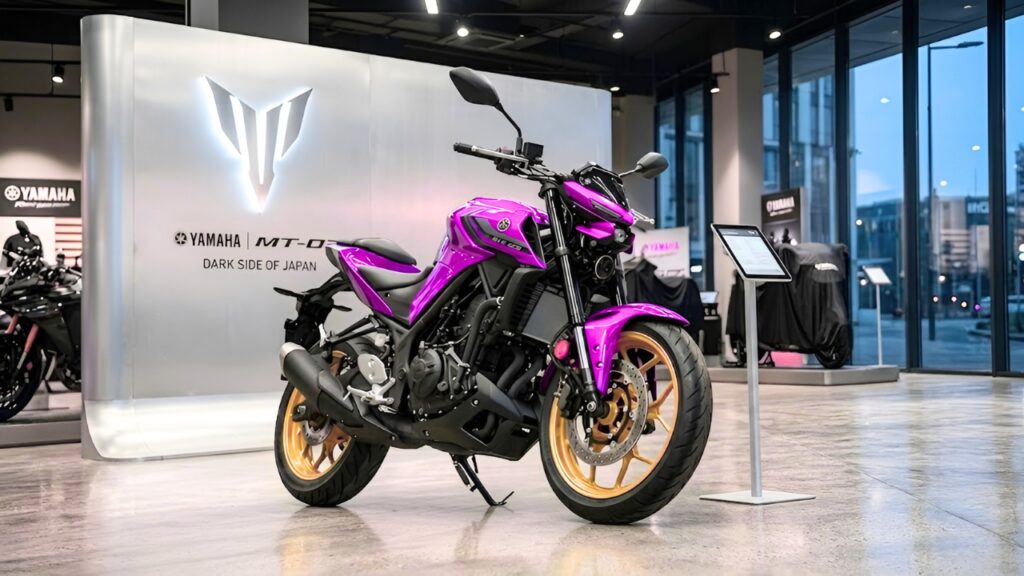 Moto Yamaha MT-03 en Color Midnight Cyan – Estilo Deportivo y Ágil