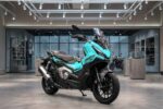 Honda X-ADV Rosa: Scooter Aventurero Único, Moderno y Fácil de Usar