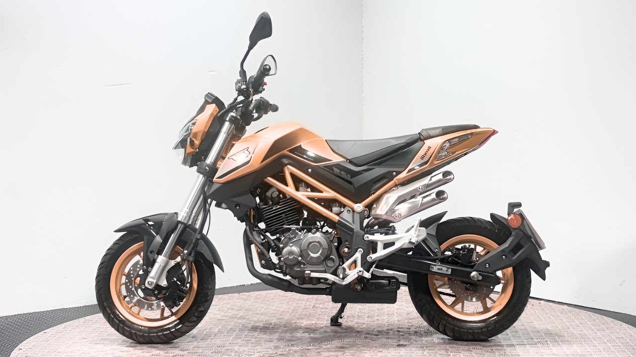 Benelli TNT 125: Moto Naked Compacta y Deportiva para Ciudad