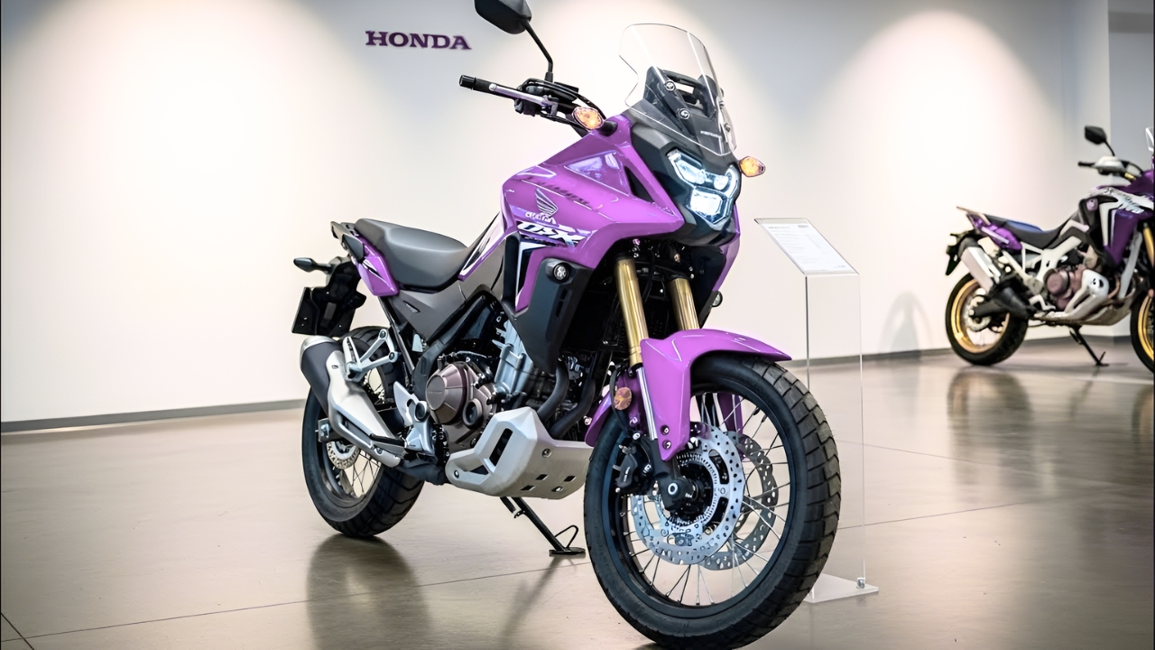 Honda NX500 Morada: Moto Adventure Moderna con Estilo y Rendimiento Potente